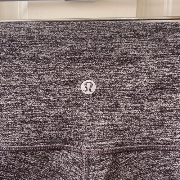 Wunder Under High—Rise Tight 28” - Picture 2 of 3